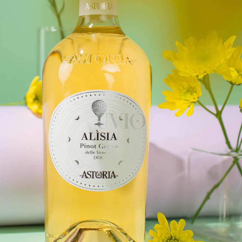 Astoria Alisia Pinot Grigio DOC close-up view